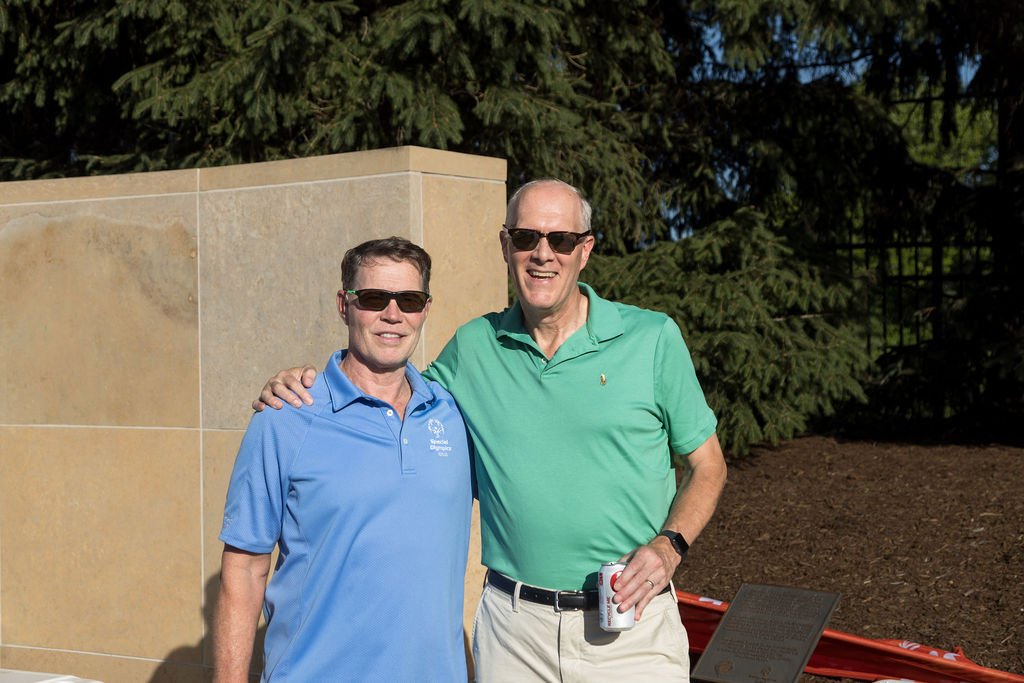 Tom Thompson, Tom Cox